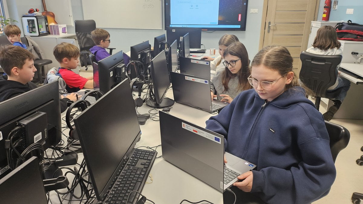 Do szkół w Mosinie trafiło właśnie ponad 500 laptopów i tabletów Foto: UM w Mosinie